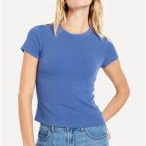 Old navy snug cropped t shirt